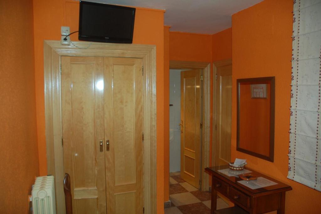 Hostal Residencia Castilla Cuenca  Room photo